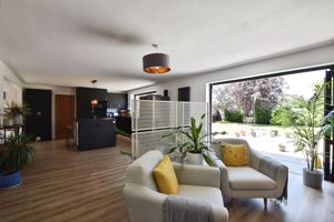 Photo 18- click for photo gallery